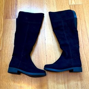 The Children’s Place High Suede Black Boots Size 11